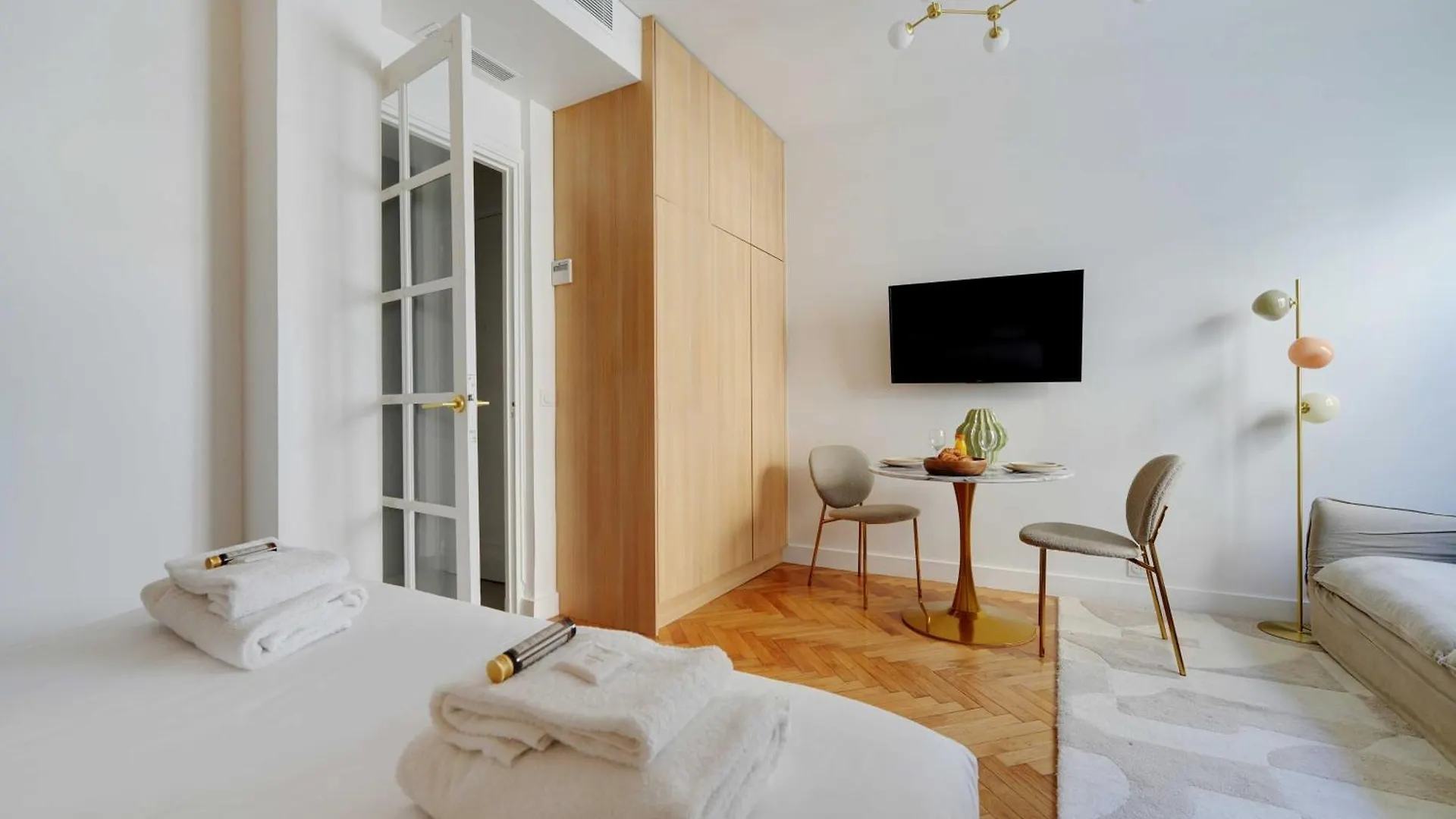 Apartment Peaceful Chic Studio - 2P - Parc Monceau Paris