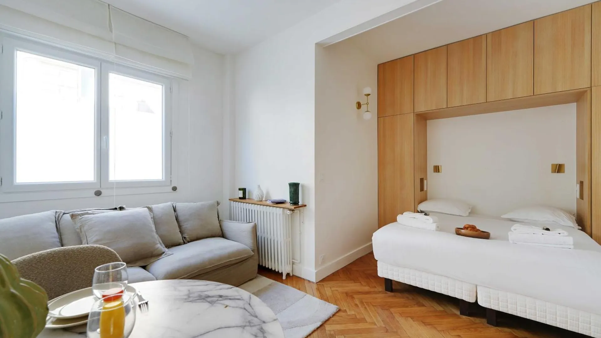 Peaceful Chic Studio - 2P - Parc Monceau Paris 0*,  France
